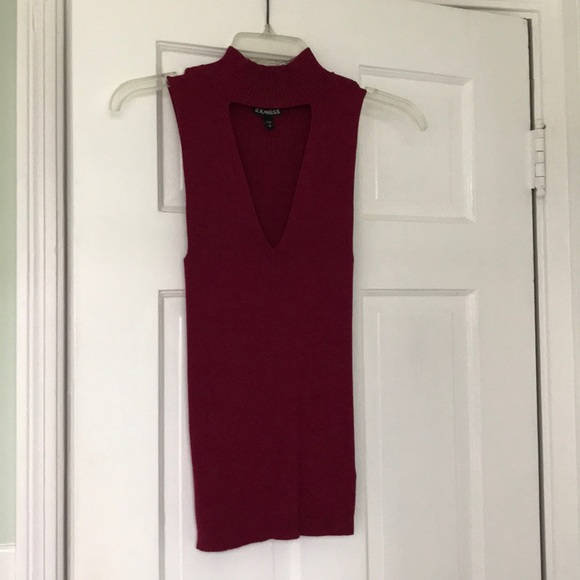 Express Sweaters - Maroon tank 🎁